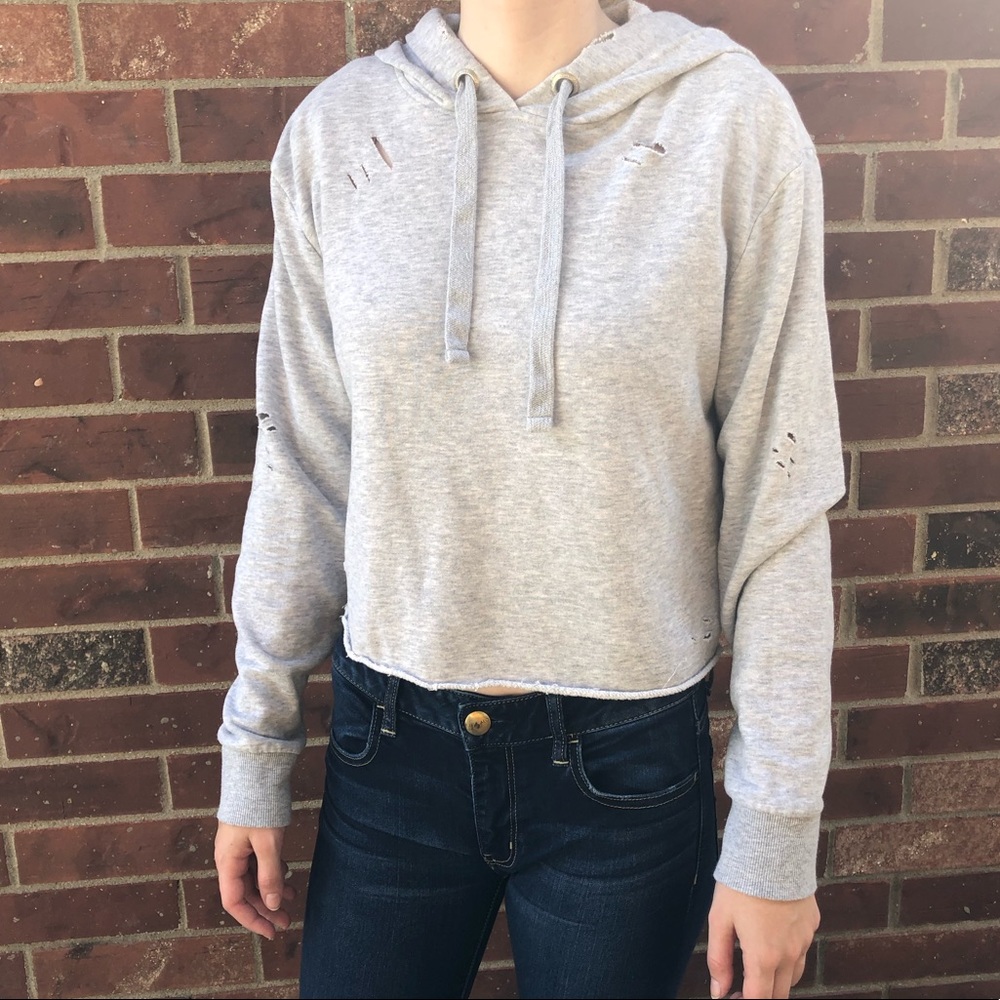 ⭐️2 FOR $20⭐️ Grey Cropped Sweatshirt